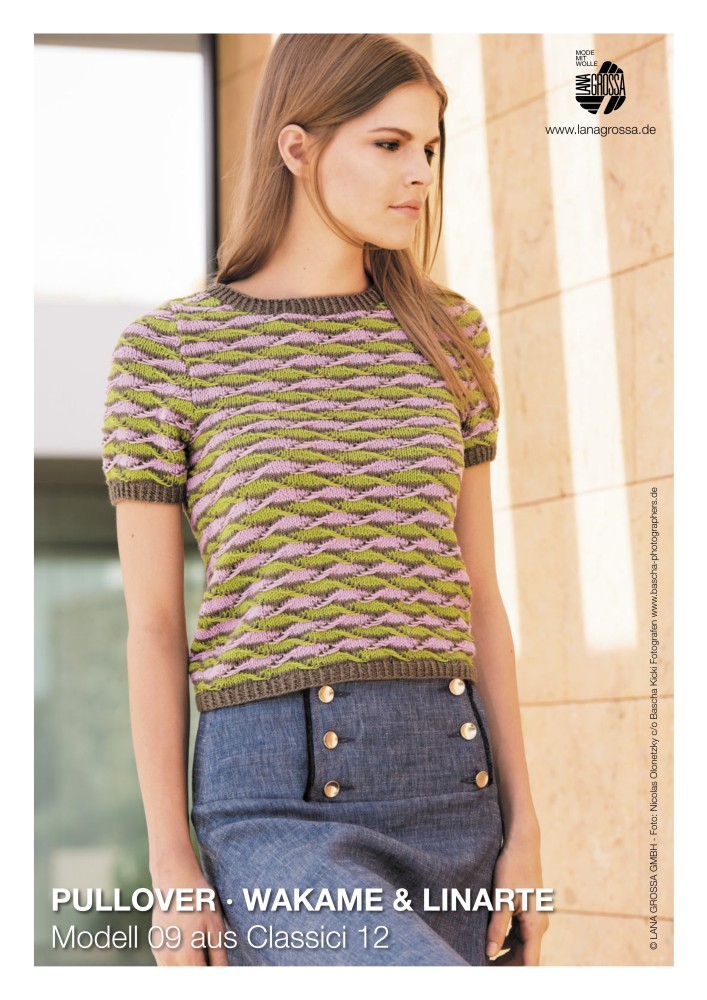 Pullover mit farbigen Wellen im Rippenmuster