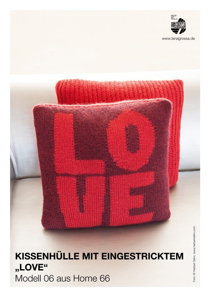 Kissenhülle mit eingestricktem "LOVE"