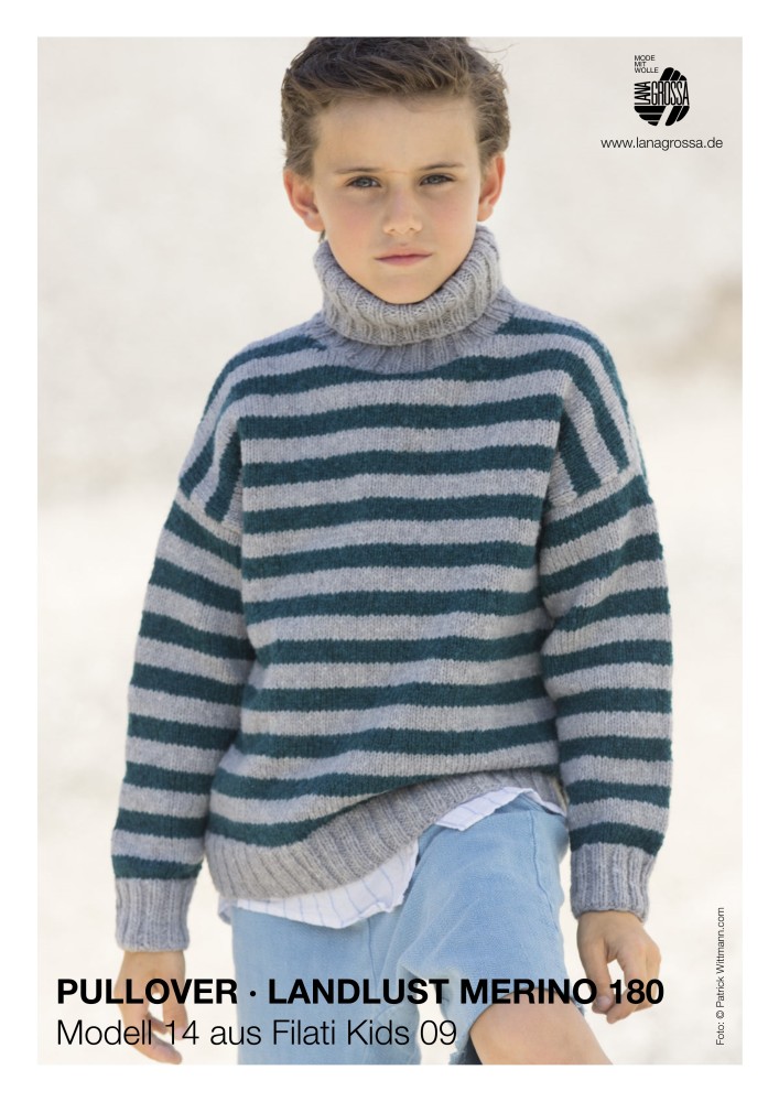 Kinderpullover im Rippenmuster mit Streifenfolge