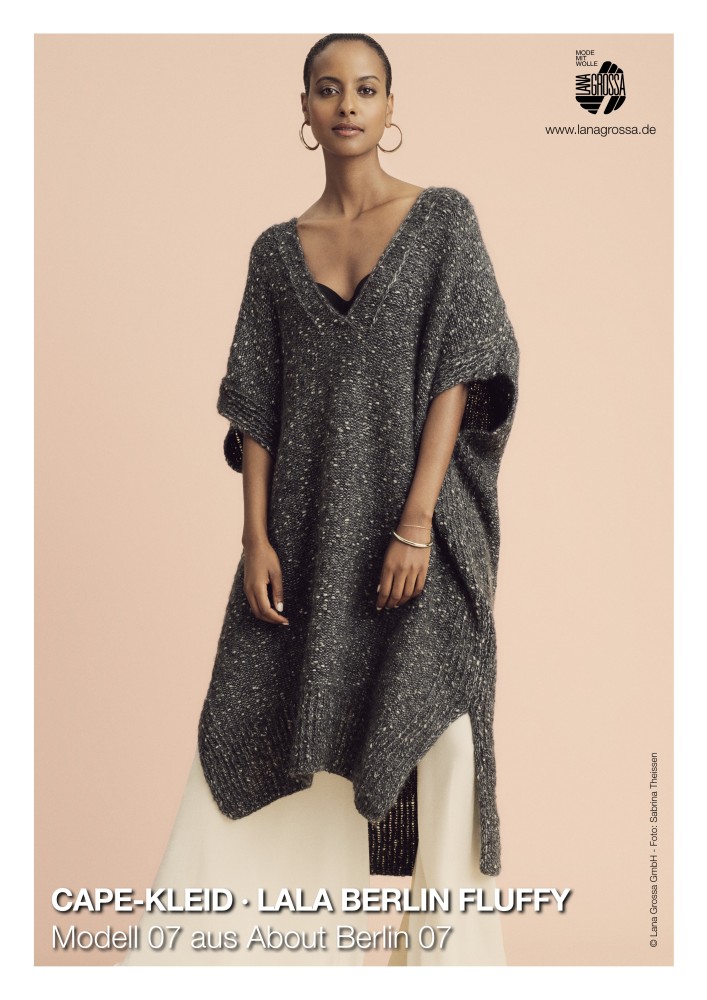 Cape-Kleid Lala Berlin Fluffy