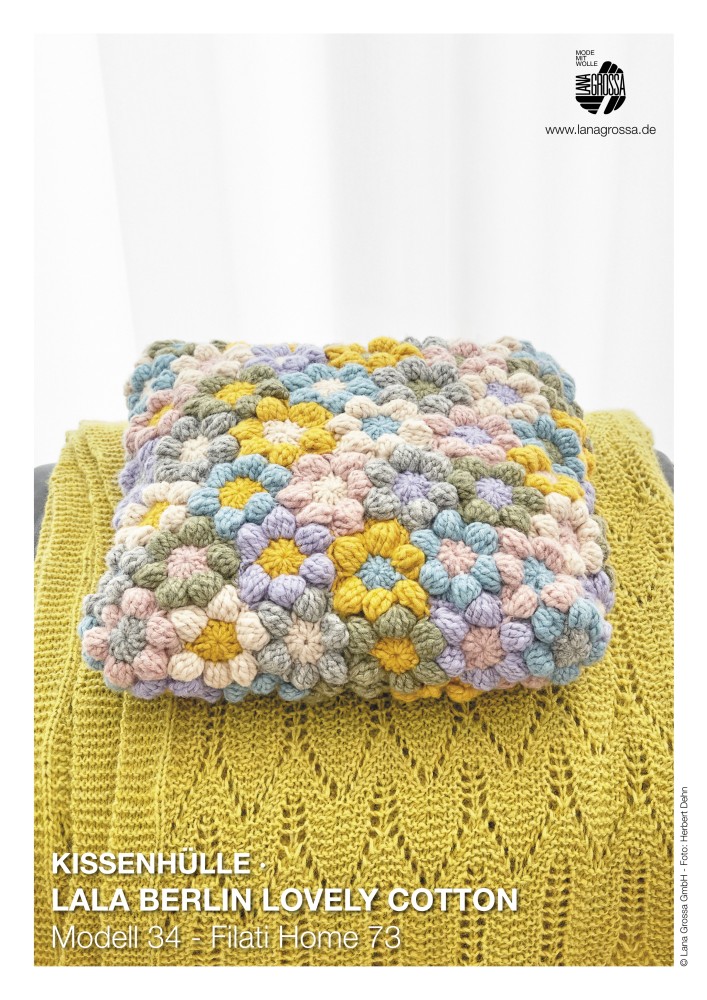 Kissenhülle Lala Berlin Lovely Cotton mit Häkelblüten