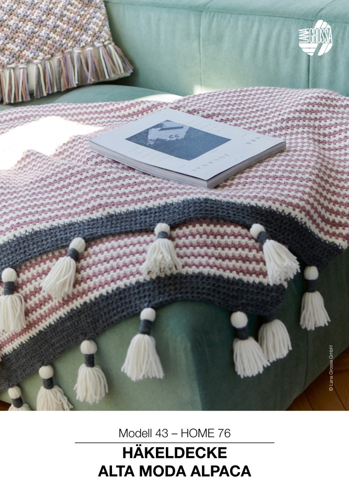 Häkeldecke "Home 76" mit Streifen und Quasten